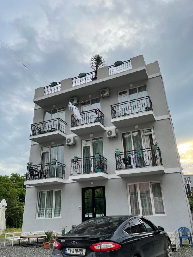 Hotel Charli Gonio Exterior photo